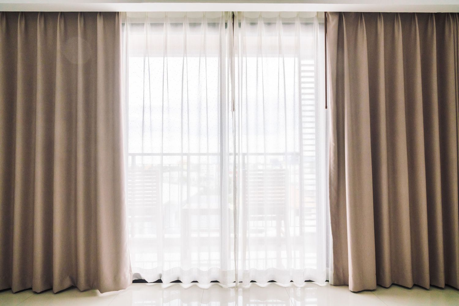 Do full length curtains look better?