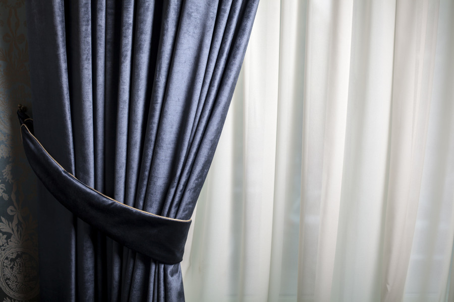 Is it cheaper to make own curtains?